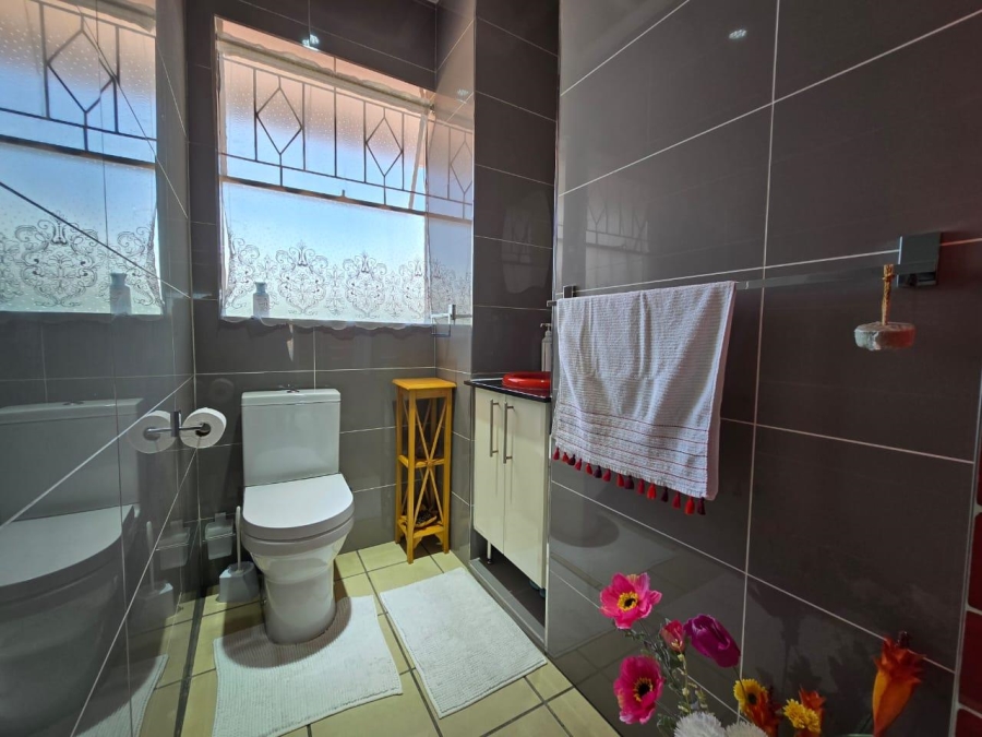 3 Bedroom Property for Sale in New Redruth Gauteng