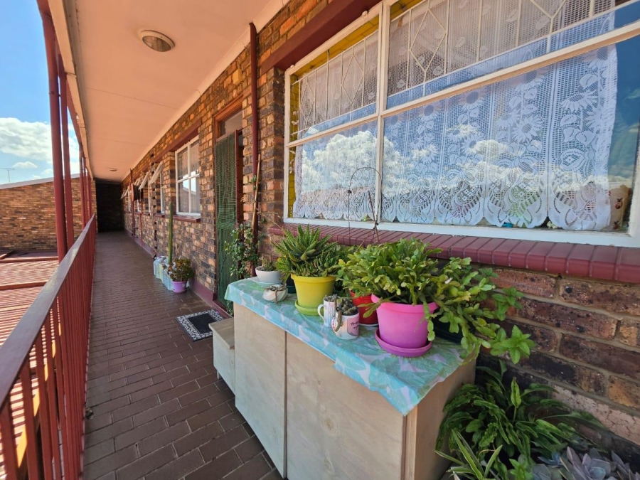 3 Bedroom Property for Sale in New Redruth Gauteng