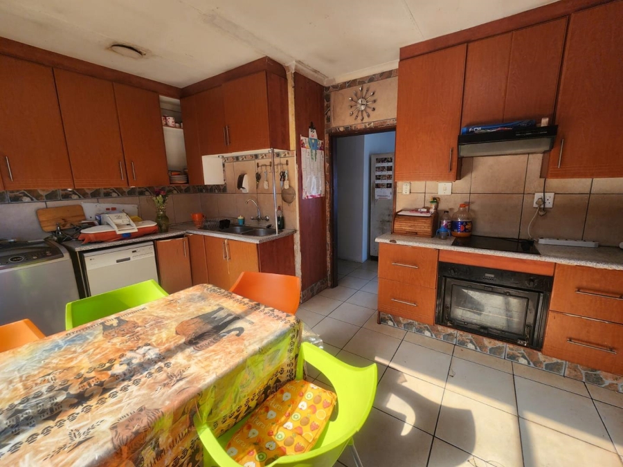 3 Bedroom Property for Sale in Verwoerdpark Gauteng