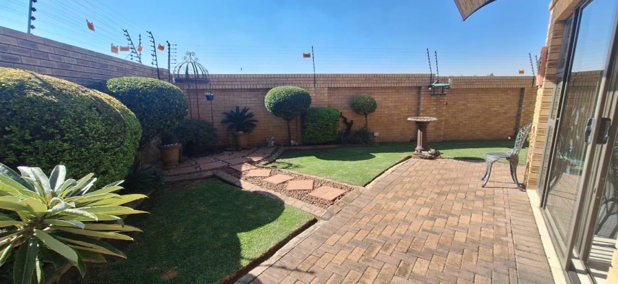3 Bedroom Property for Sale in New Market Gauteng