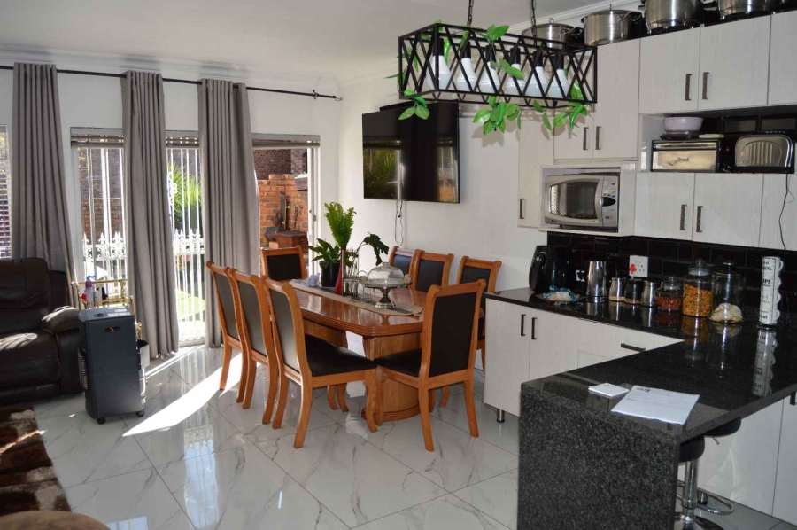 3 Bedroom Property for Sale in Brackendowns Gauteng