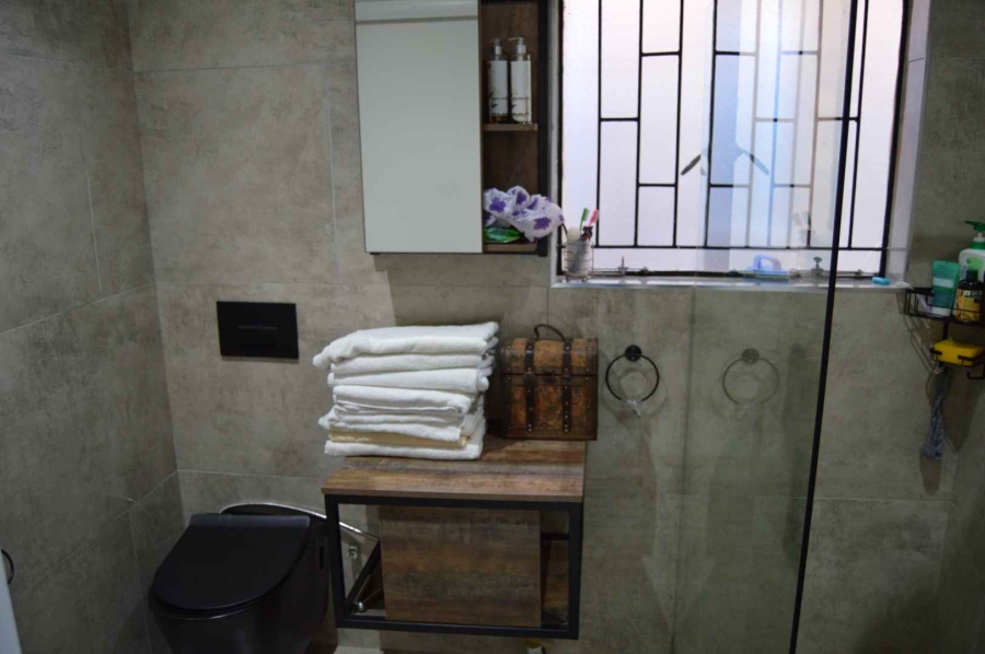 3 Bedroom Property for Sale in Brackendowns Gauteng