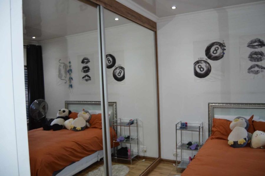 3 Bedroom Property for Sale in Brackendowns Gauteng