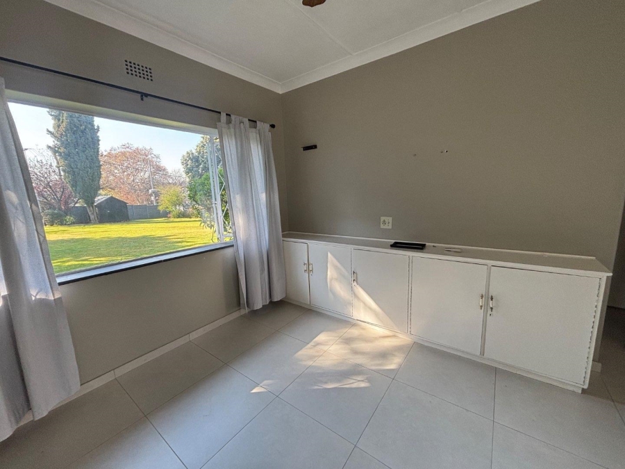 To Let 1 Bedroom Property for Rent in Blairgowrie Gauteng