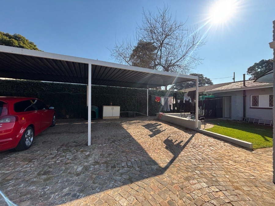 To Let 1 Bedroom Property for Rent in Blairgowrie Gauteng