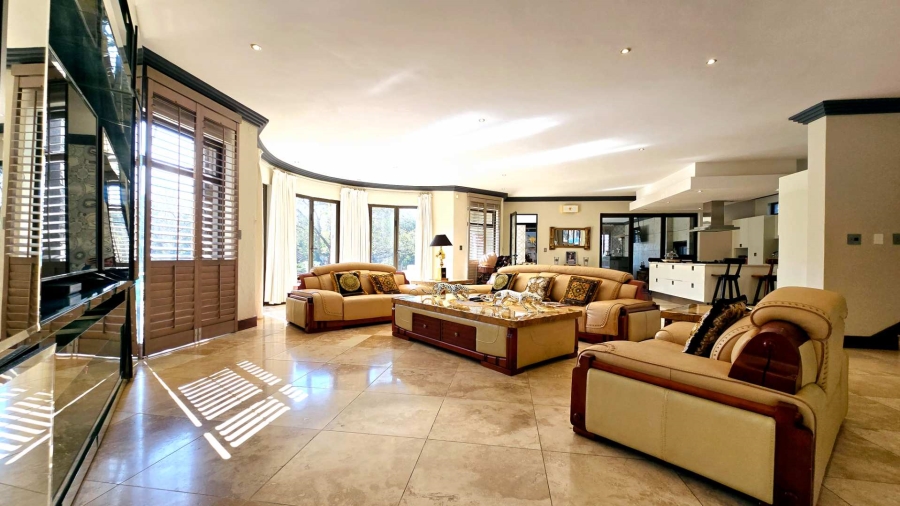 5 Bedroom Property for Sale in Mooikloof Gauteng