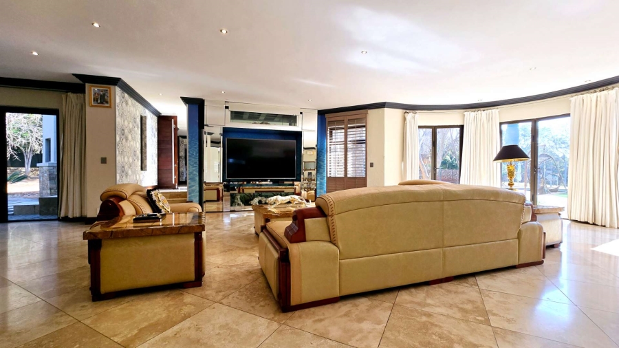5 Bedroom Property for Sale in Mooikloof Gauteng