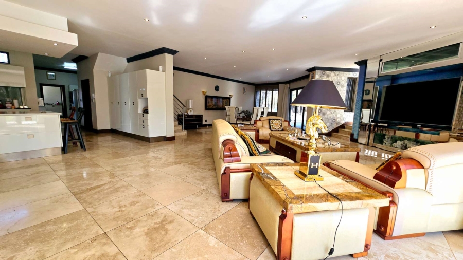 5 Bedroom Property for Sale in Mooikloof Gauteng