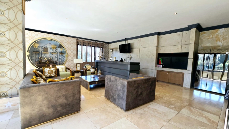 5 Bedroom Property for Sale in Mooikloof Gauteng