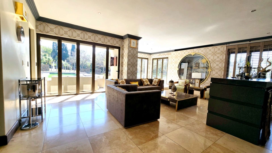 5 Bedroom Property for Sale in Mooikloof Gauteng