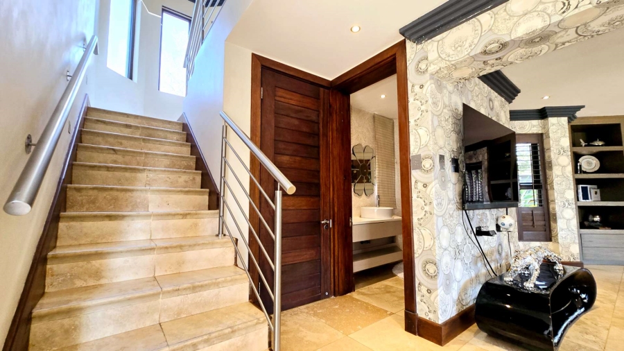 5 Bedroom Property for Sale in Mooikloof Gauteng