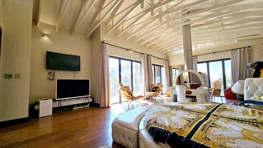 5 Bedroom Property for Sale in Mooikloof Gauteng