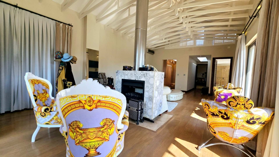 5 Bedroom Property for Sale in Mooikloof Gauteng