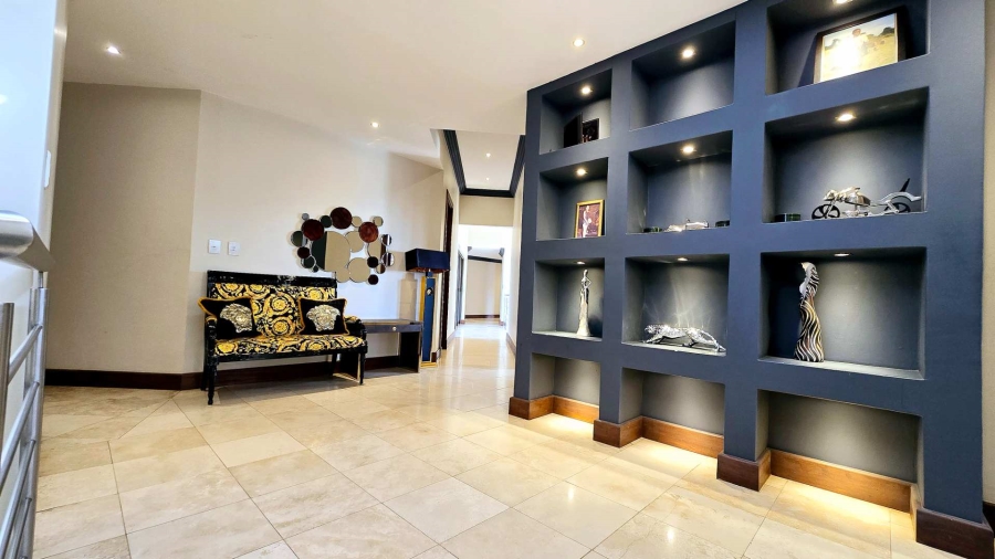 5 Bedroom Property for Sale in Mooikloof Gauteng