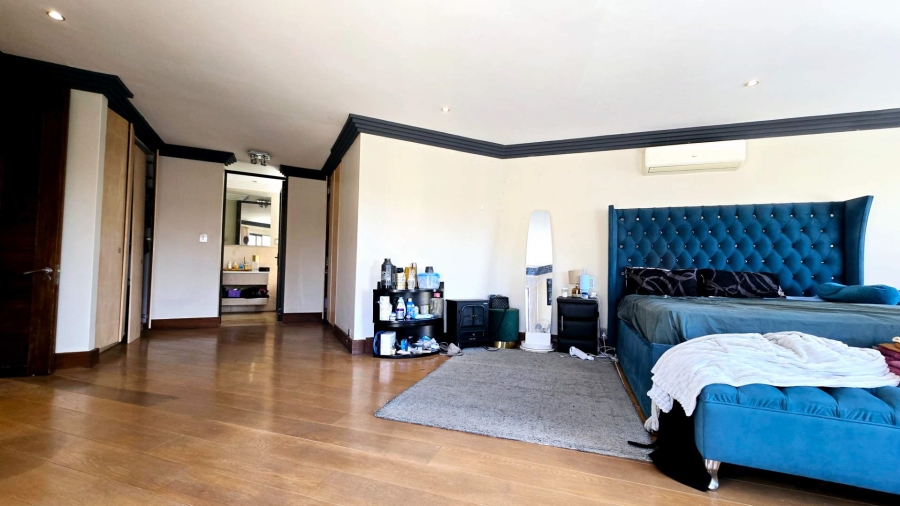 5 Bedroom Property for Sale in Mooikloof Gauteng