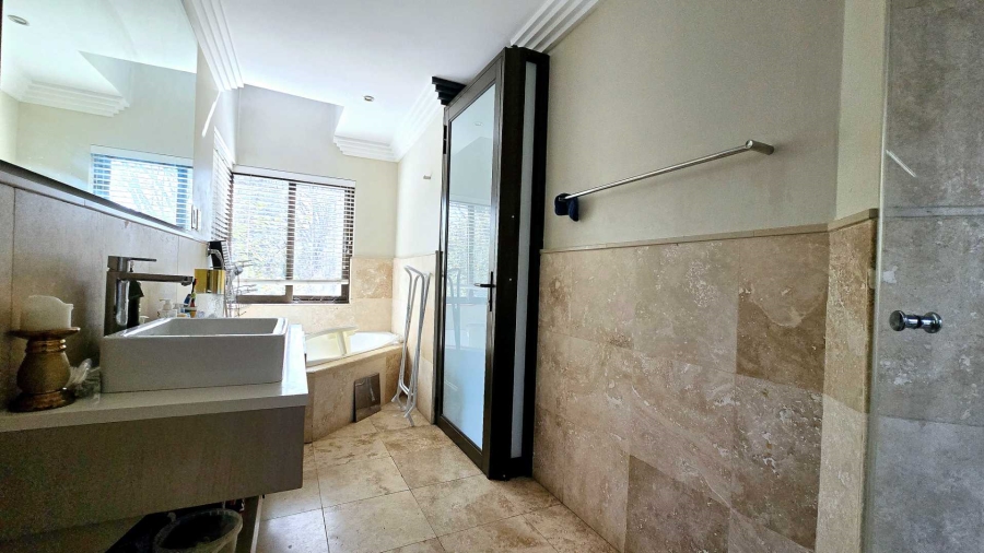 5 Bedroom Property for Sale in Mooikloof Gauteng