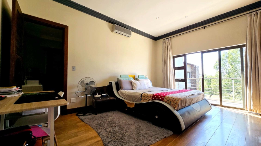 5 Bedroom Property for Sale in Mooikloof Gauteng