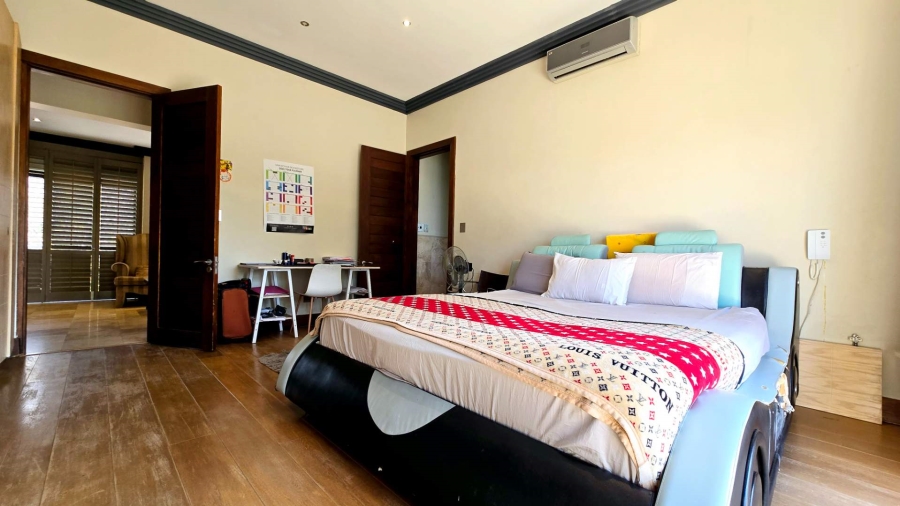5 Bedroom Property for Sale in Mooikloof Gauteng
