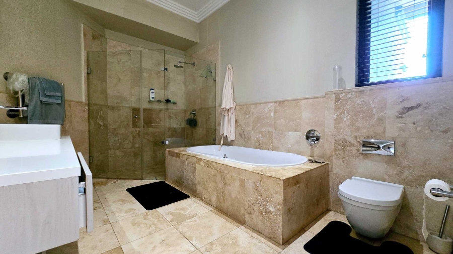 5 Bedroom Property for Sale in Mooikloof Gauteng