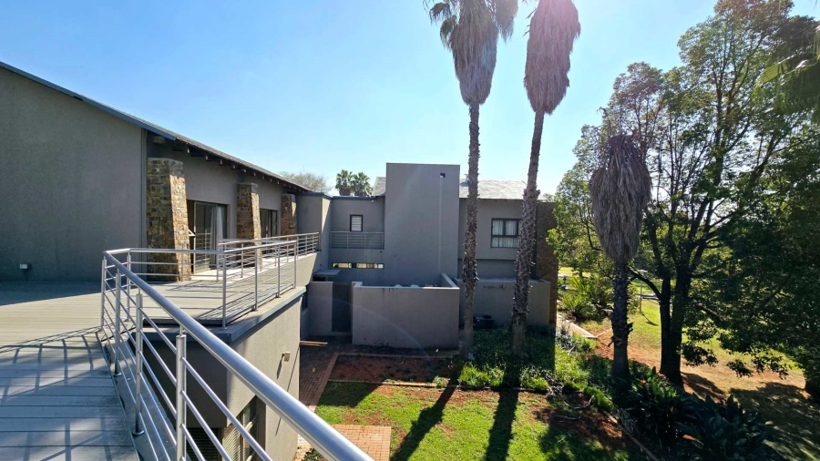 5 Bedroom Property for Sale in Mooikloof Gauteng