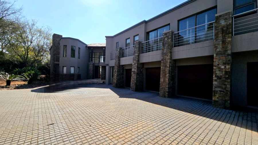 5 Bedroom Property for Sale in Mooikloof Gauteng