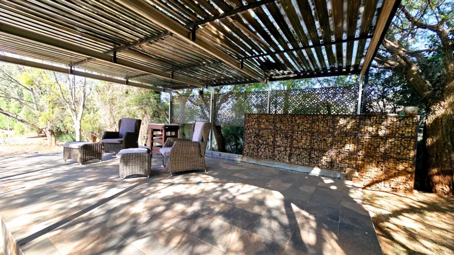 5 Bedroom Property for Sale in Mooikloof Gauteng