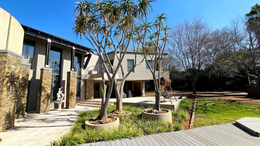 5 Bedroom Property for Sale in Mooikloof Gauteng
