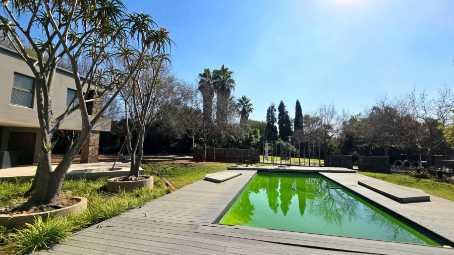 5 Bedroom Property for Sale in Mooikloof Gauteng
