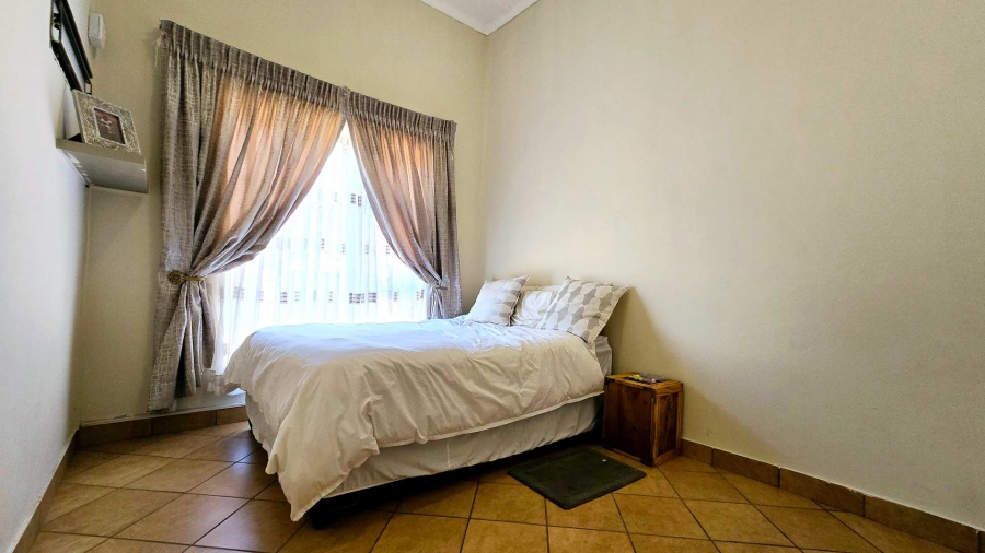 5 Bedroom Property for Sale in Mooikloof Gauteng