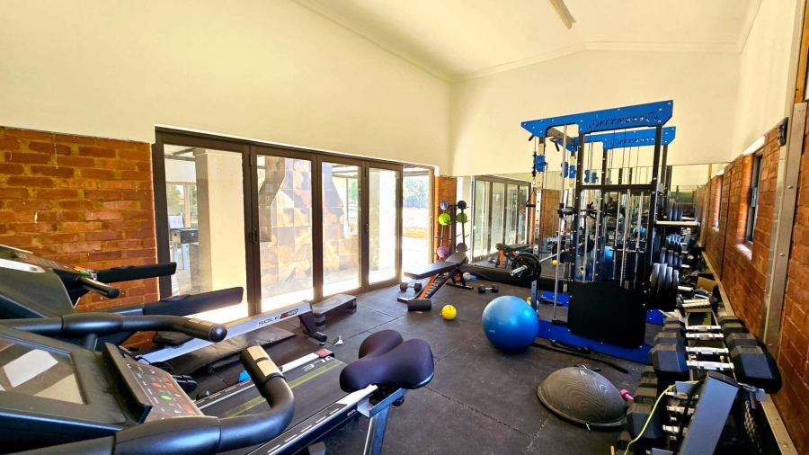 5 Bedroom Property for Sale in Mooikloof Gauteng