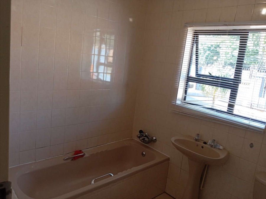 3 Bedroom Property for Sale in Ninapark Gauteng