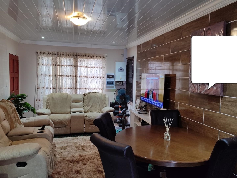 3 Bedroom Property for Sale in Amandasig Gauteng