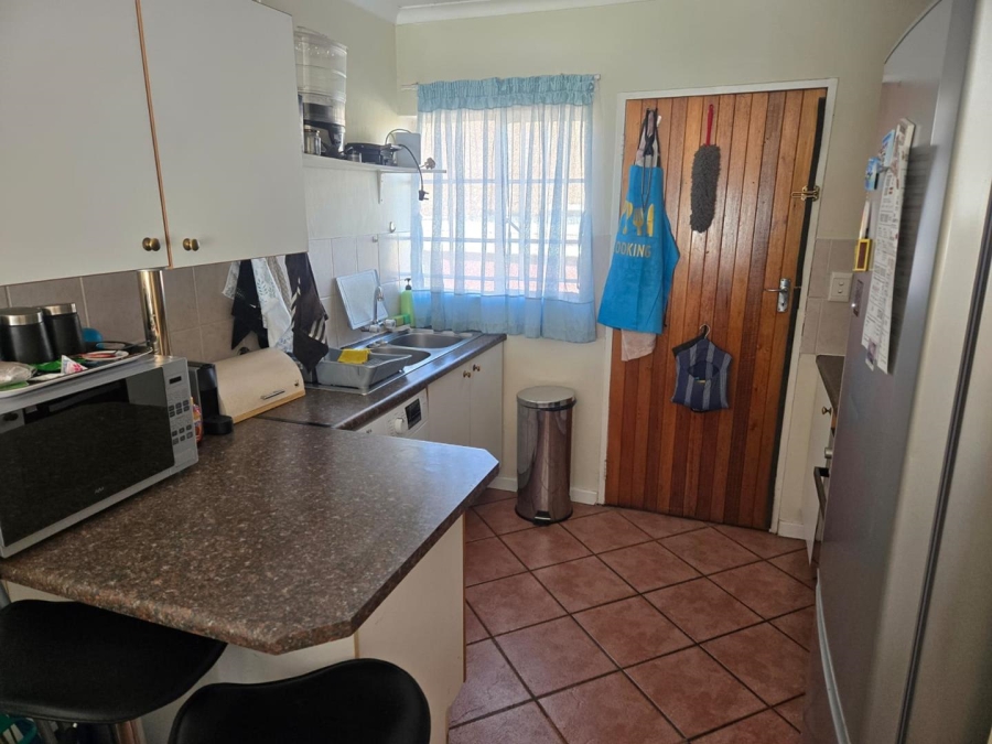 To Let 2 Bedroom Property for Rent in Faerie Glen Gauteng