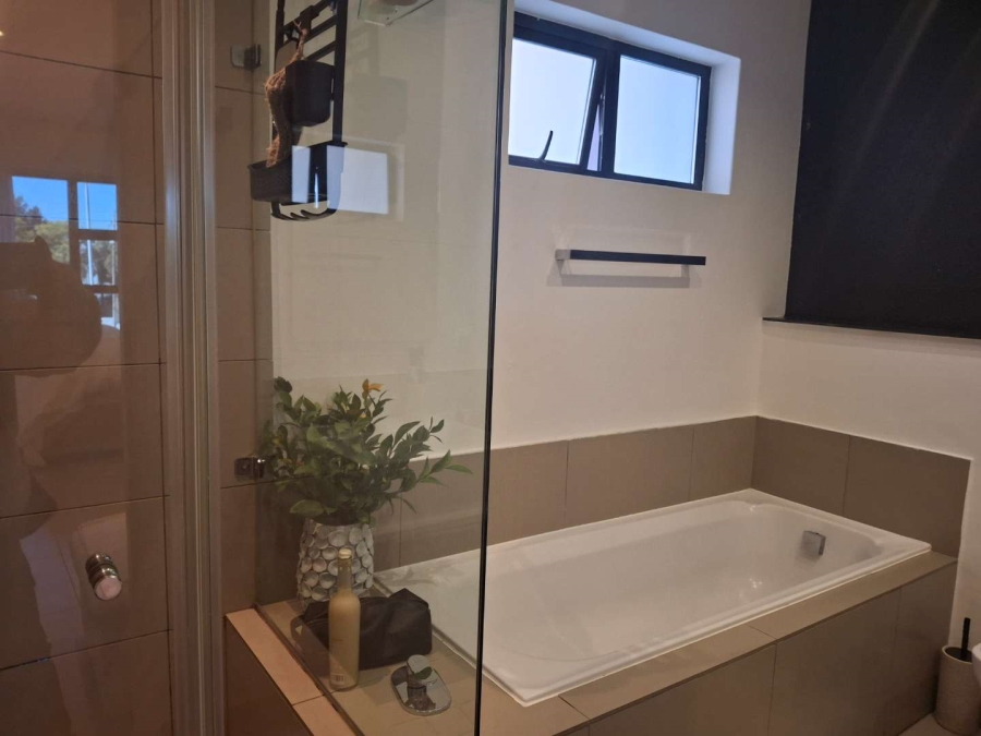 To Let 2 Bedroom Property for Rent in Morningside Gauteng