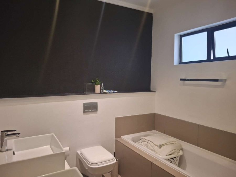 To Let 2 Bedroom Property for Rent in Morningside Gauteng