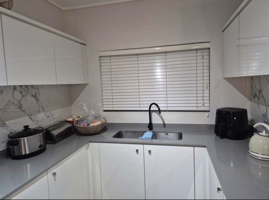 To Let 3 Bedroom Property for Rent in The Polofields Gauteng