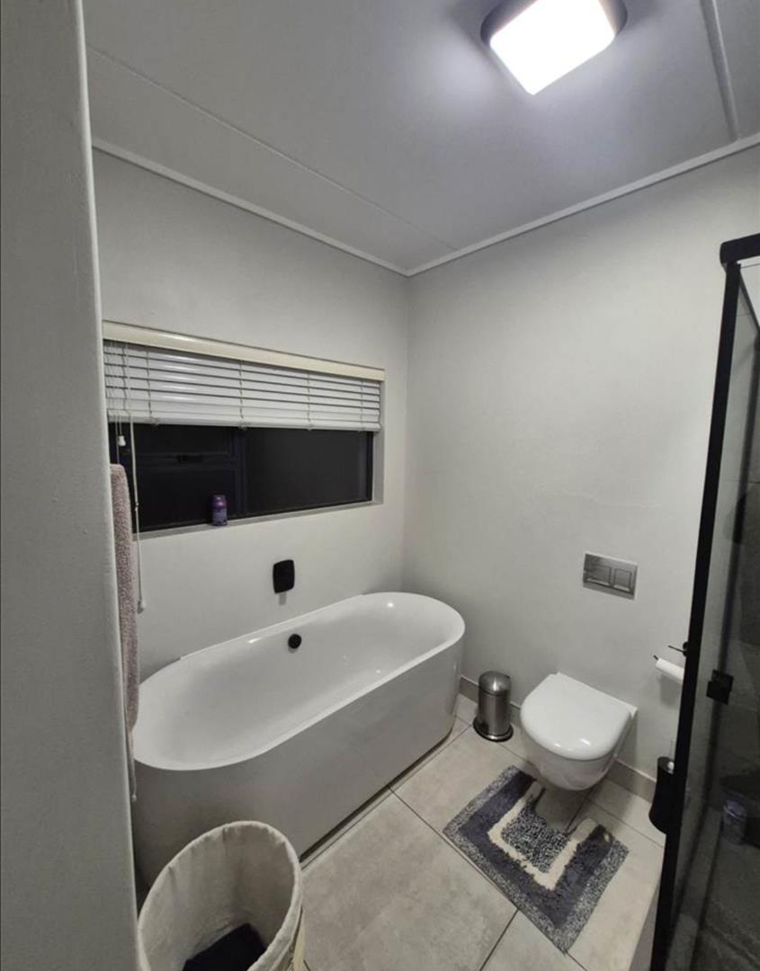 To Let 3 Bedroom Property for Rent in The Polofields Gauteng