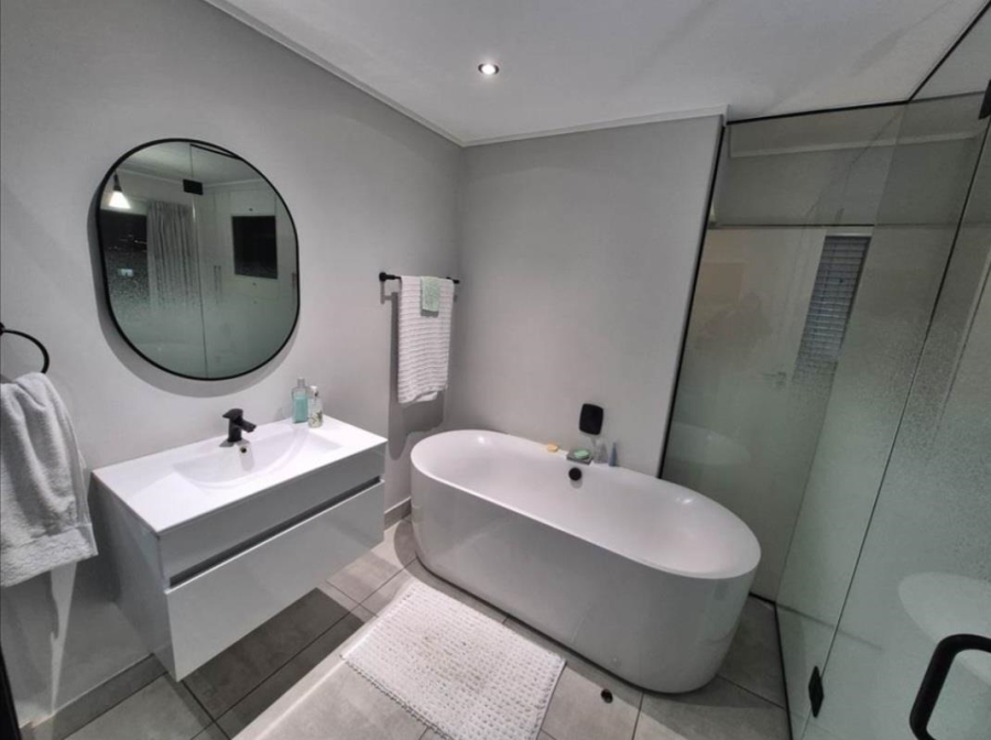 To Let 3 Bedroom Property for Rent in The Polofields Gauteng