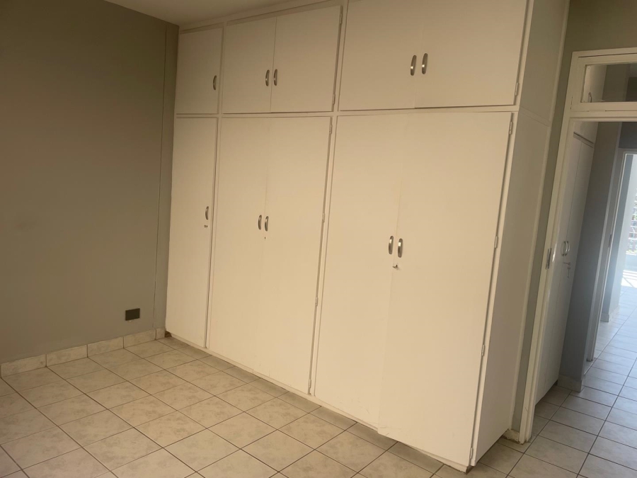1 Bedroom Property for Sale in Illovo Gauteng