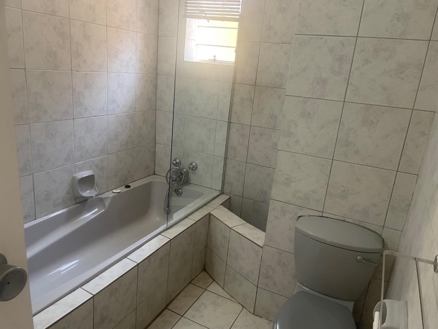 1 Bedroom Property for Sale in Illovo Gauteng