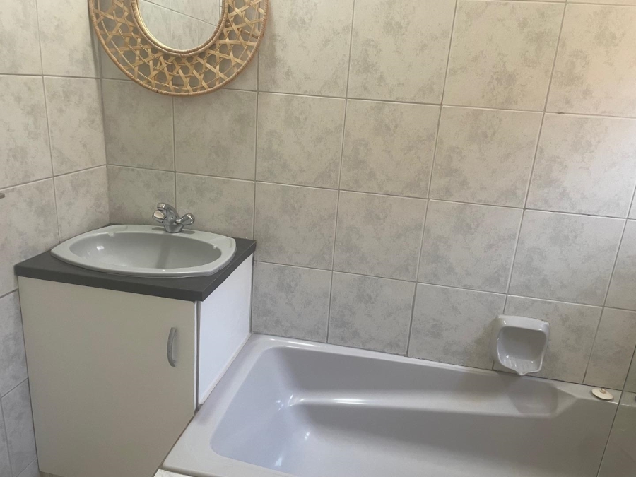 1 Bedroom Property for Sale in Illovo Gauteng