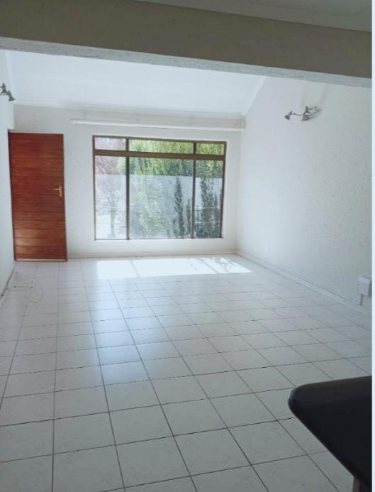 To Let 2 Bedroom Property for Rent in Bedfordview Gauteng