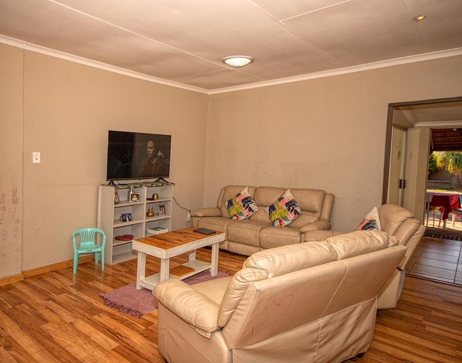 3 Bedroom Property for Sale in Verwoerdpark Gauteng
