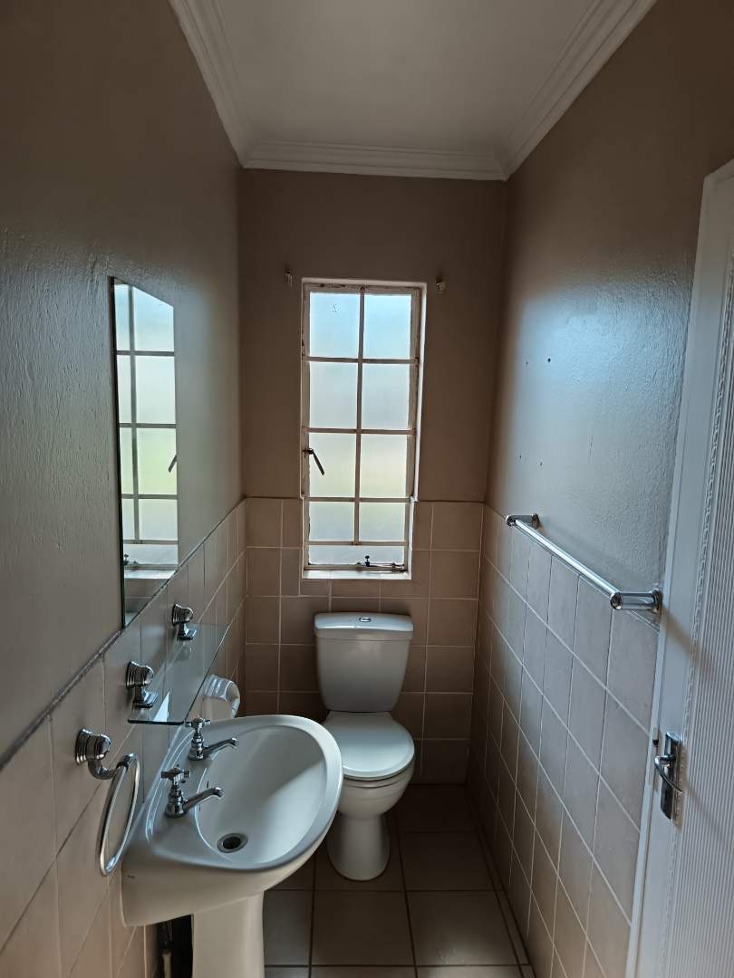 To Let 3 Bedroom Property for Rent in Hartbeeshoek Gauteng