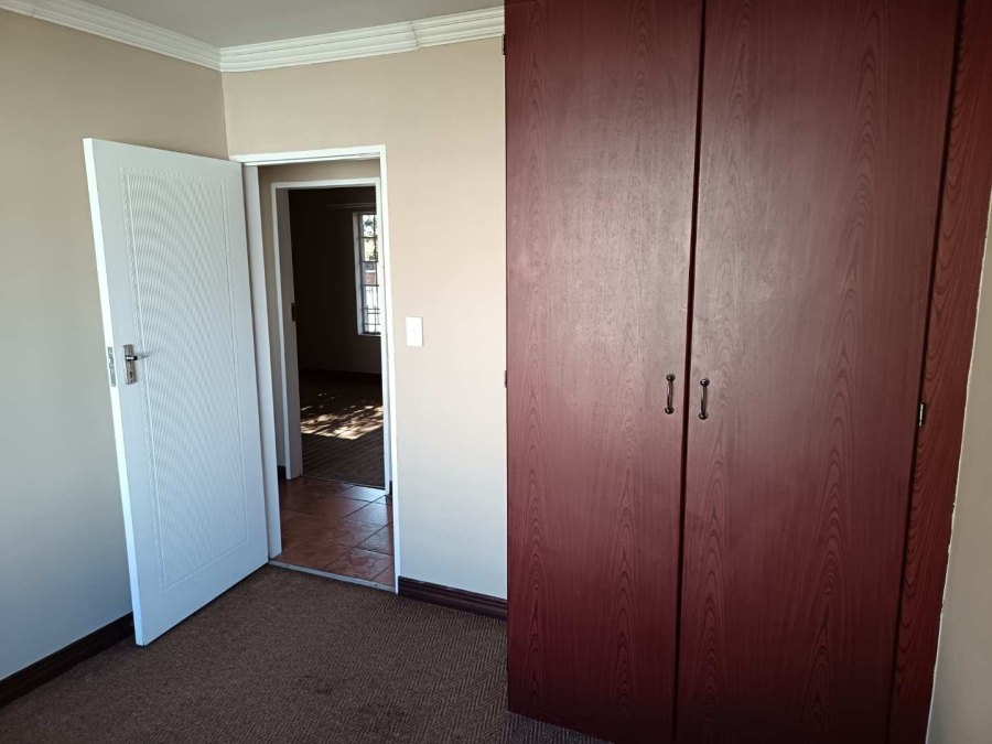 To Let 3 Bedroom Property for Rent in Hartbeeshoek Gauteng