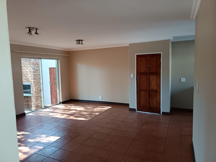 To Let 3 Bedroom Property for Rent in Hartbeeshoek Gauteng