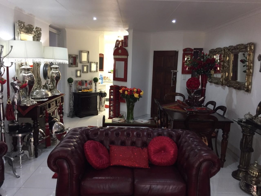 To Let 2 Bedroom Property for Rent in Eldoraigne Gauteng