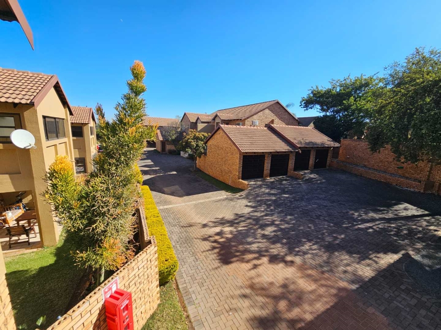To Let 2 Bedroom Property for Rent in The Wilds Gauteng