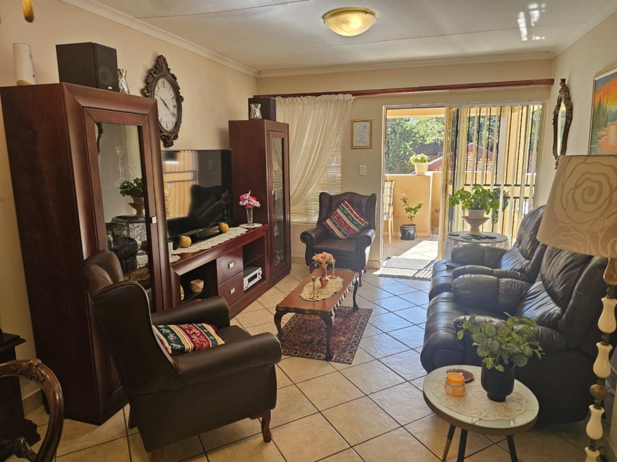 To Let 2 Bedroom Property for Rent in The Wilds Gauteng