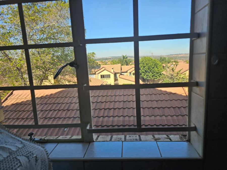 To Let 2 Bedroom Property for Rent in The Wilds Gauteng